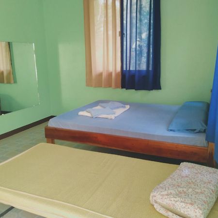 Xylla Guesthouse Сикихор Экстерьер фото